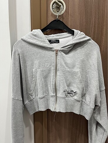 bershka crop sweat