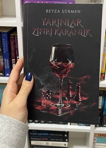 Yarınlar Zifiri Karanlık - Beyza Sürmen