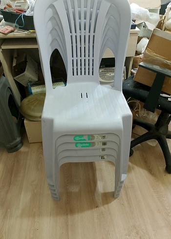 Ikea Yeni sıfır ürünler kolsuz plastik sandalye 2 adet 500 TL