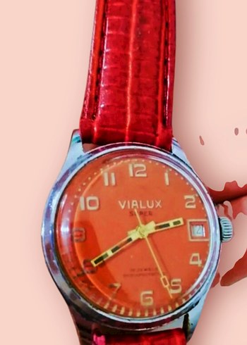  Beden Dönem ürünü koleksiyonluk kurmalı kırmızı renk vialux