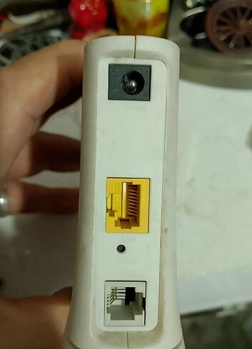 Airties TP-Link TD-W9970 4 Port 300 Mbps VDSL2 Modem 2.EL 300 tl