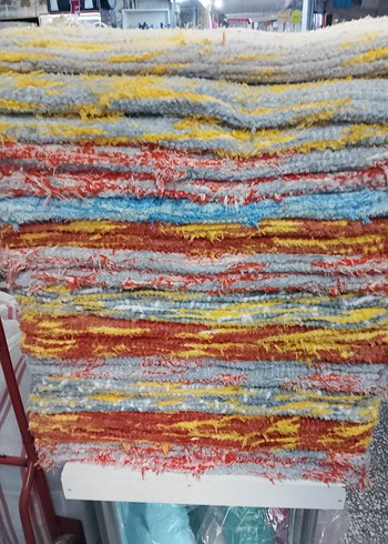 Yeni sıfır el dokumasi ipekli peluş rengarenk kilimlerimiz - Görsel 2