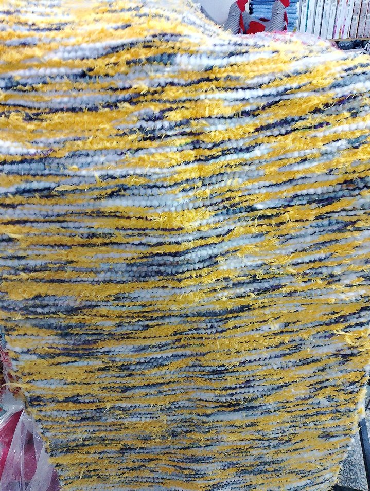 Yeni sıfır el dokumasi ipekli peluş rengarenk kilimlerimiz - Görsel 5