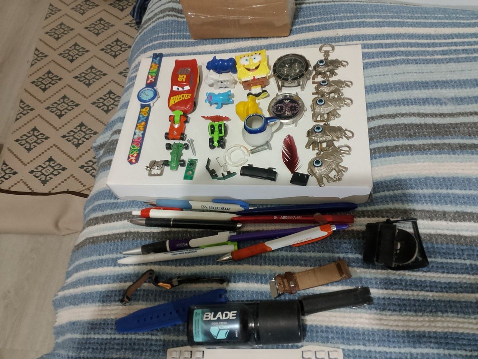 30 üründen fazla karışık oyuncak kutu lotu 400 TL - Görsel 5