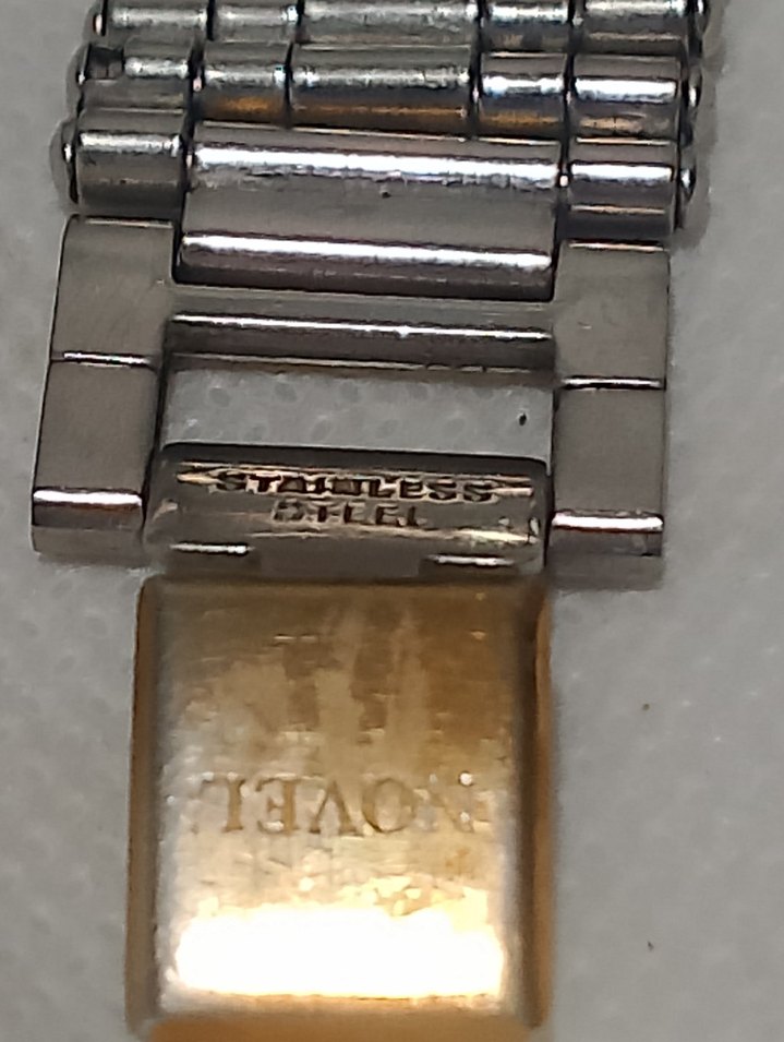 Dönem ürünü koleksiyonluk
Novel marka altın kaplama - Görsel 4