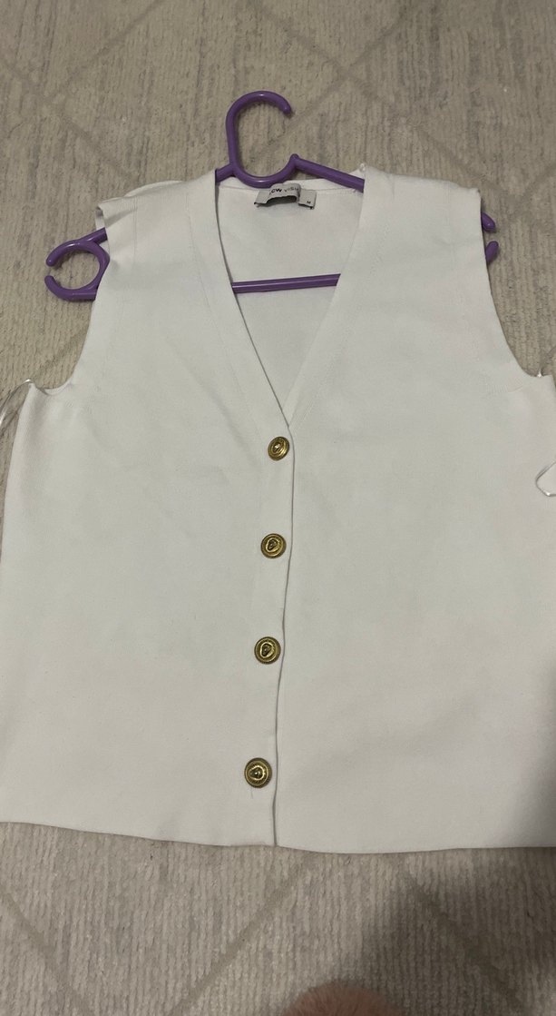 Düğmeli Beyaz Pamuklu V Yaka Yelek - Görsel 4