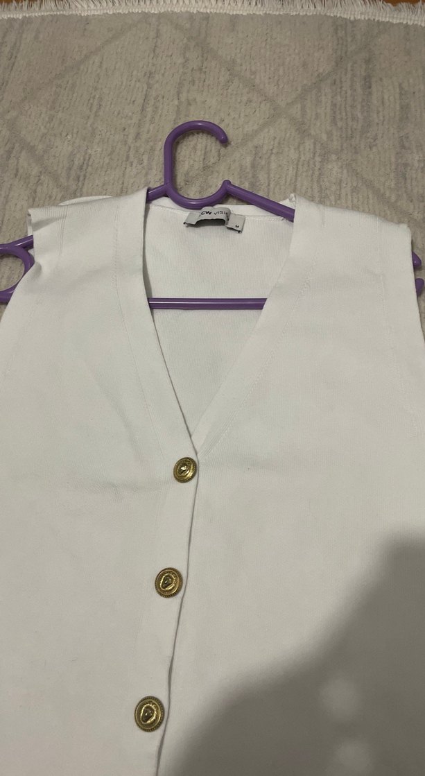 Düğmeli Beyaz Pamuklu V Yaka Yelek - Görsel 3