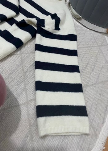 Beyaz Siyah Çizgili Boğazlı Kadın Kazak - Görsel 3