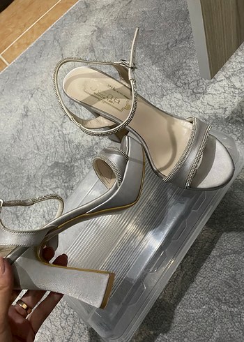 Diğer Gri Yılan Desenli Kadın Stiletto Sandalet
