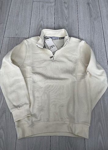 Yarım Fermuarlı Krem Sweat