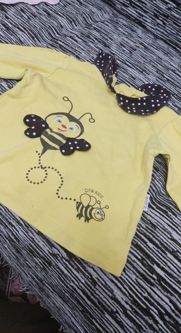 Sarı Uzun Kollu Kız Tişörtü, Baskılı ve Yaka Detaylı - Görsel 2