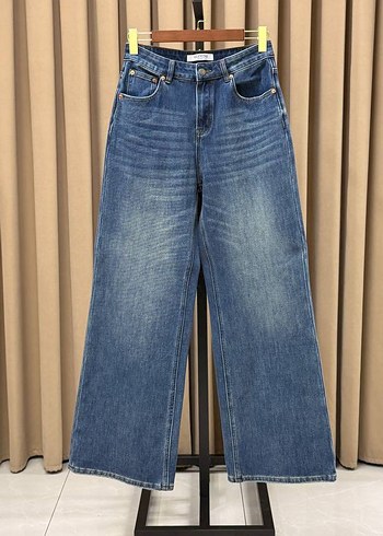 Valentino Jeans V Logo
