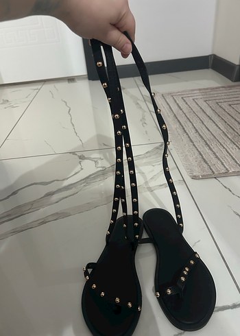 Siyah Yılan Desenli Tokalı Kadın Sandalet - Görsel 2