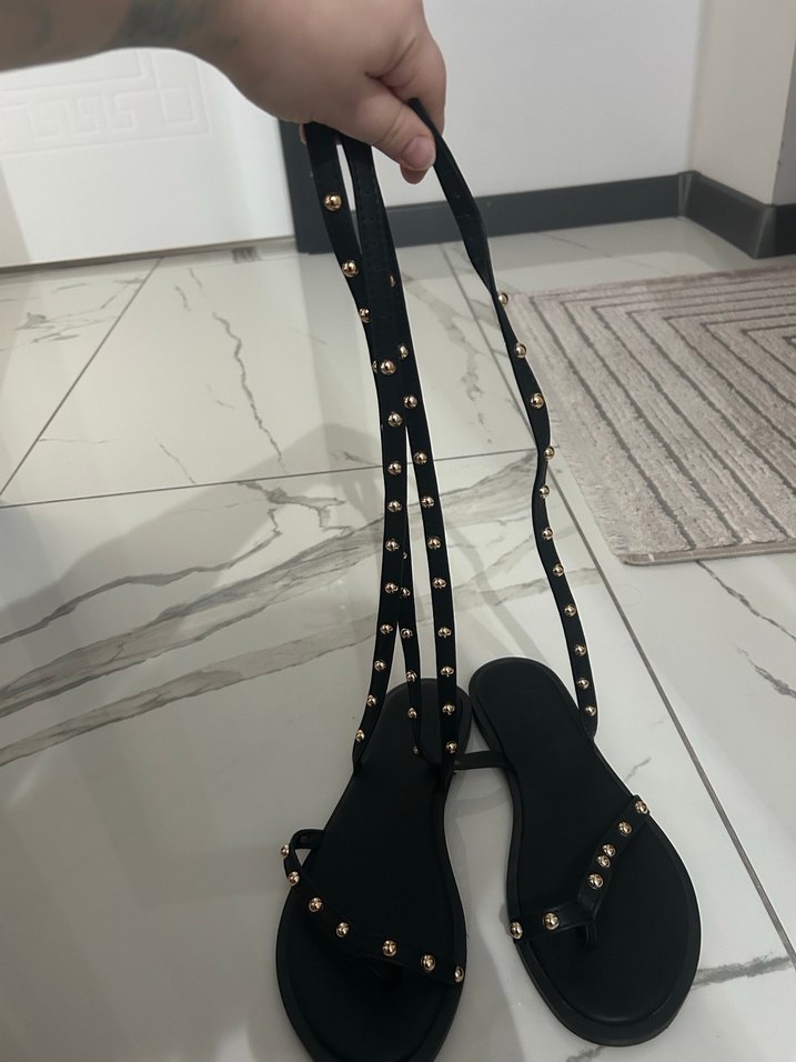 Siyah Yılan Desenli Tokalı Kadın Sandalet - Görsel 2