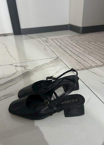 Siyah Tokalı Kadın Topuklu Babet - Görsel 2