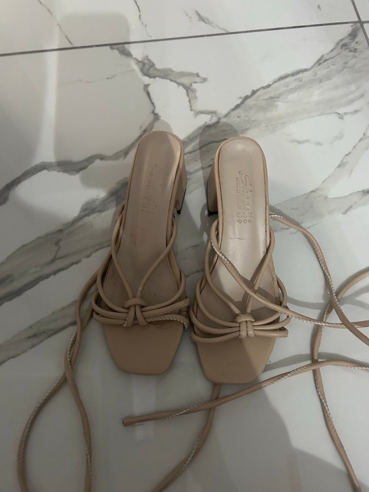 Bej Minimalist Kadın Blok Topuklu Sandalet - Görsel 2