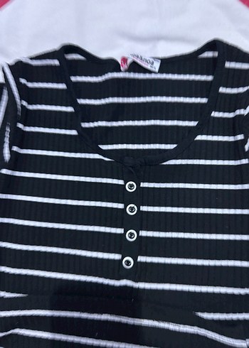 Düğmeli Siyah Beyaz Çizgili Uzun Elbise - Görsel 3