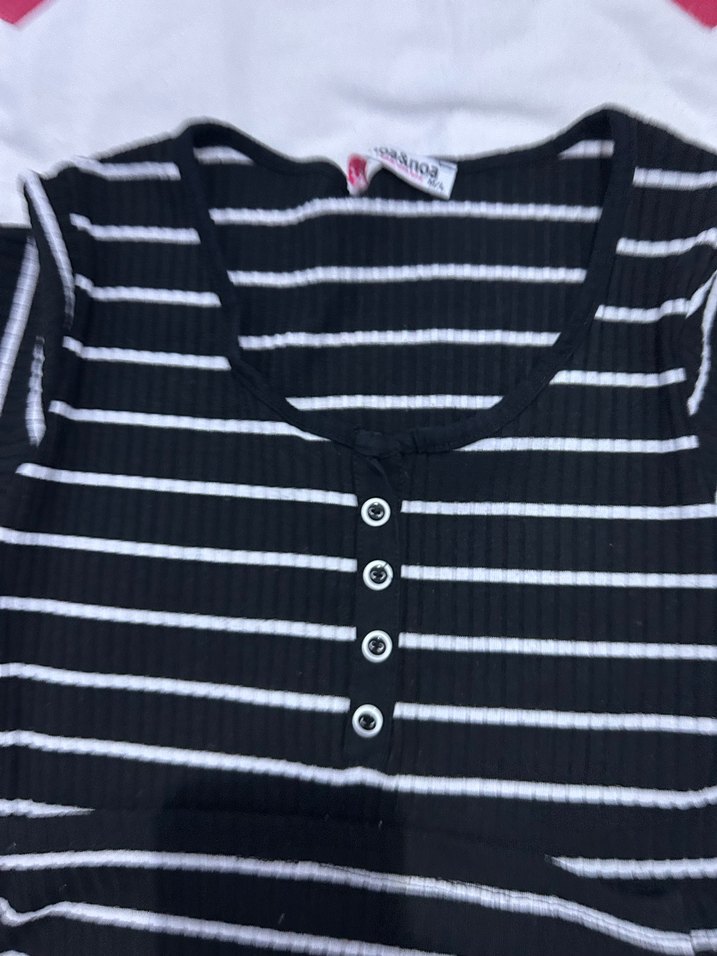 Düğmeli Siyah Beyaz Çizgili Uzun Elbise - Görsel 3