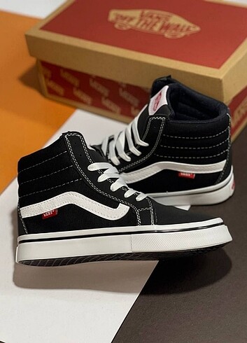 VANS Knu Skool HK