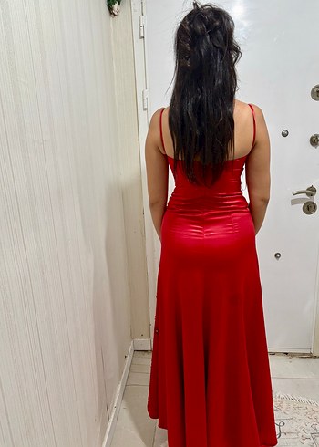 Parıltılı Kırmızı Straplez Midi Elbise - Görsel 3