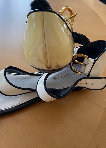 Beyaz Tokalı Dolgu Topuklu Kadın Sandalet - Görsel 6