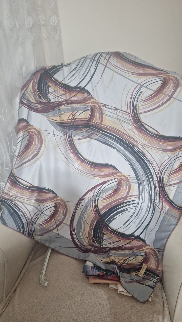 4 farklı eşarp. - Görsel 5