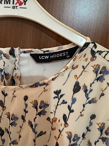 44 Beden LCW MODEST boydan elbise 44 beden.
