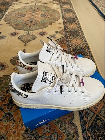 ADİDAS STAN SMITH