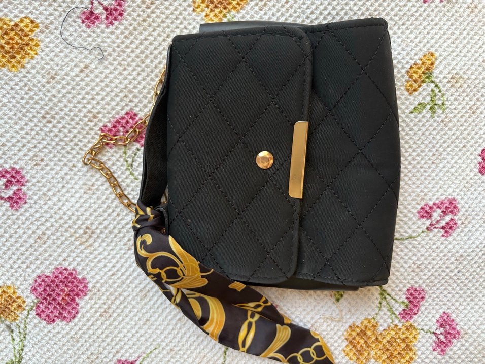 Siyah Nakışlı Tokalı Kadın Çanta - Görsel 2