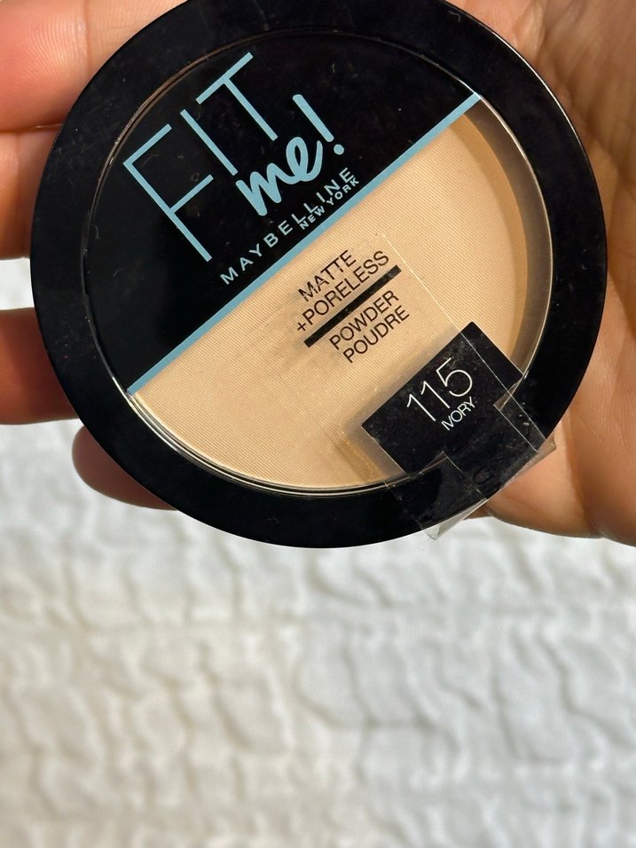 Maybelline Fit Me Mat Pudra 115 Açık Bej - Görsel 4