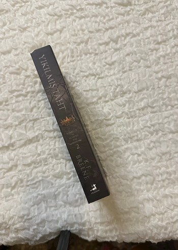 Yıkılmış Taht - K. F. Breene - Görsel 3