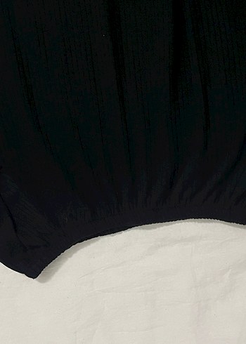 Siyah Uzun Kollu Göğüs Yaka Bluz - Görsel 2