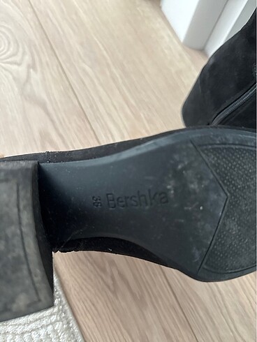 38 Beden Bershka