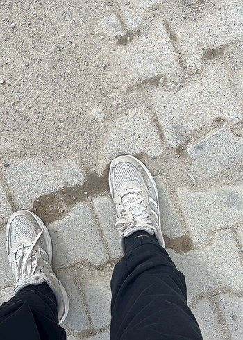 Beyaz Bağcıklı ERKEK Spor Ayakkabısı - Görsel 2