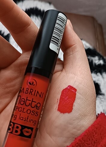 Diğer Gabrini 04 numara mat ruj