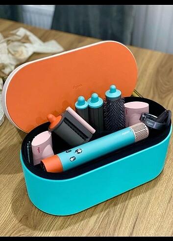 Dyson airwrap