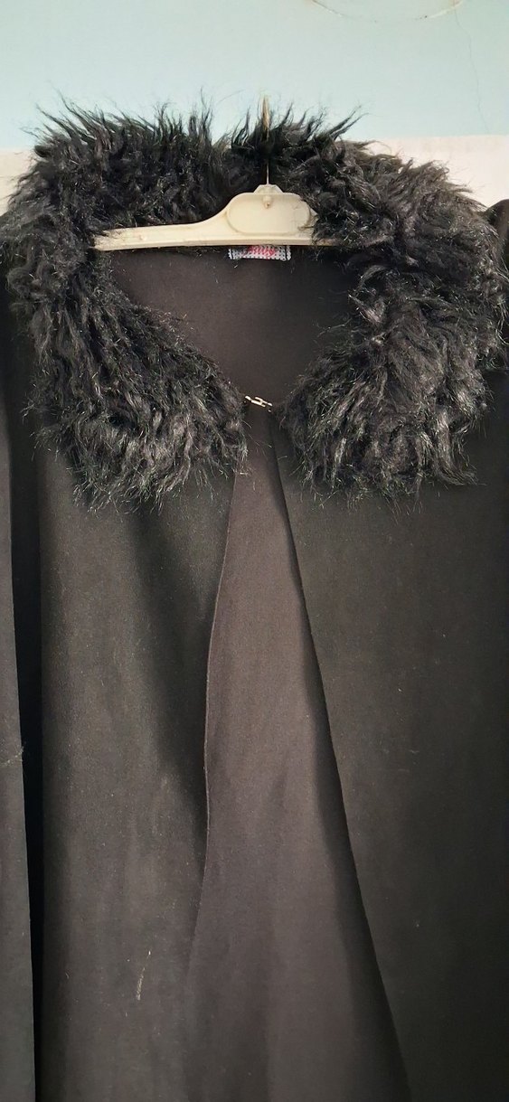 Siyah Kürklü Midi Goth Kadın Kaban - Görsel 3