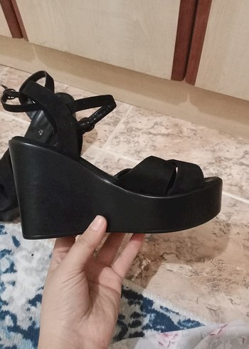 Kadın Siyah Dolgu Topuklu Sandalet - Görsel 6