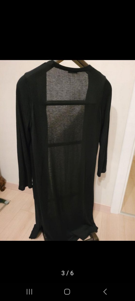 Uzun Siyah Düğmeli Kadın Hırka - Görsel 3