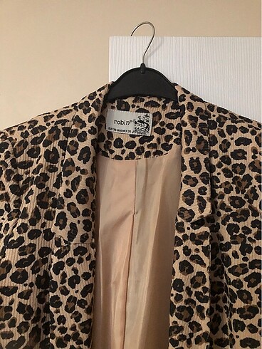 Leopar desenli ceket