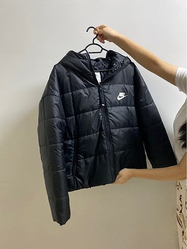 l Beden Nike mont