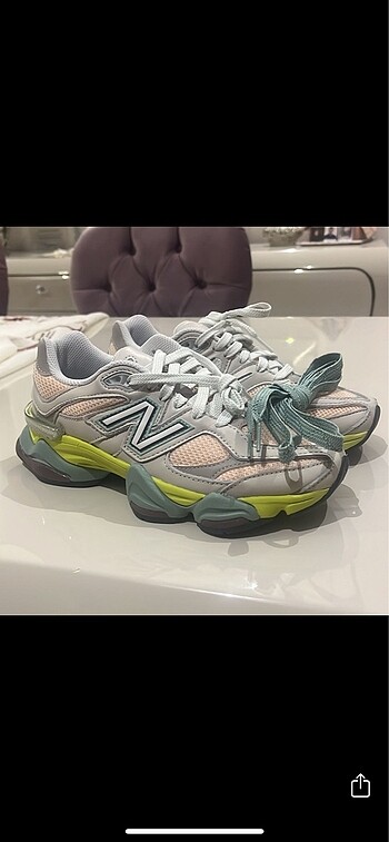 38 Beden ten rengi Renk New BAlance 9060
