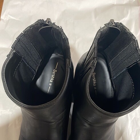 38 Beden siyah Renk Bershka deri bot