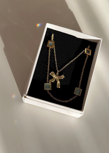 Accessorize Altın Renk Mini Fiyonk Detaylı Kadın Kolye