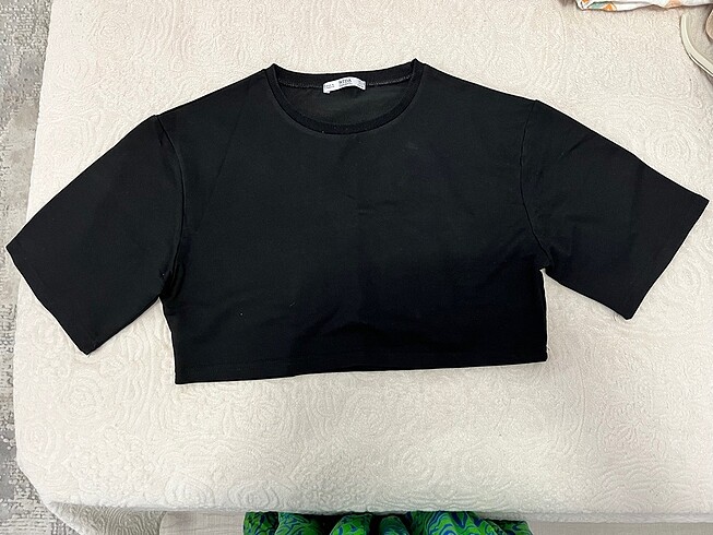 Siyah crop - Görsel 3