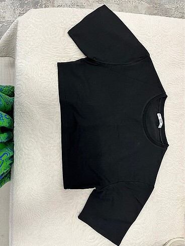 Siyah crop - Görsel 2
