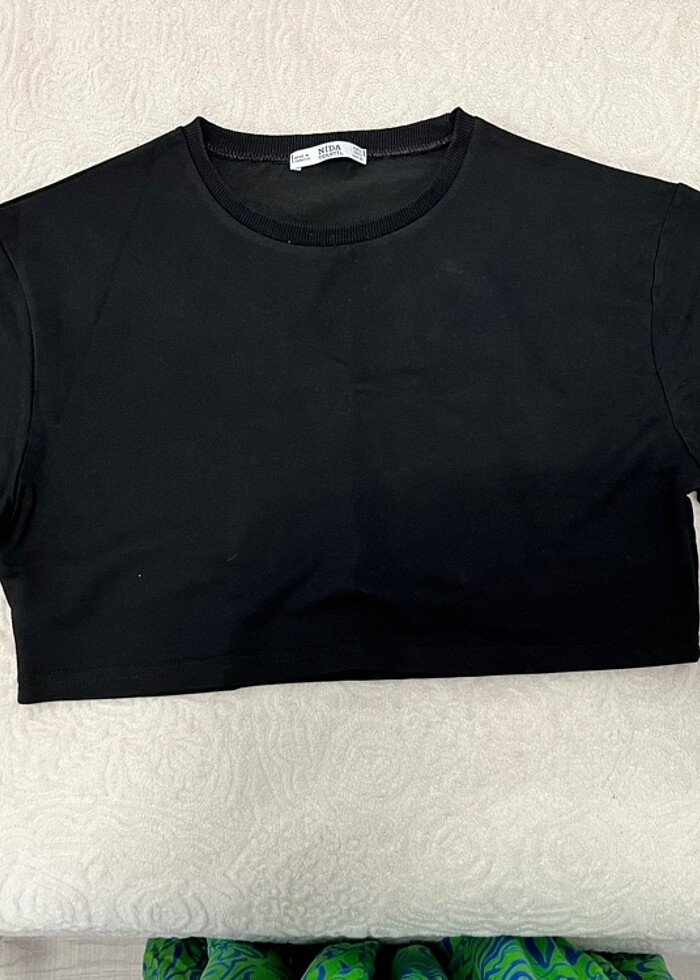 Siyah crop - Görsel 3