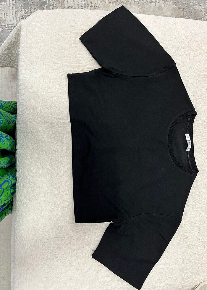 Siyah crop - Görsel 2