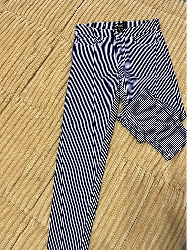 38 Beden Mavi beyaz cizgi desenli kot pantalon