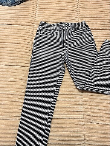 Diğer Siyah beyaz desenli kot pantalon
